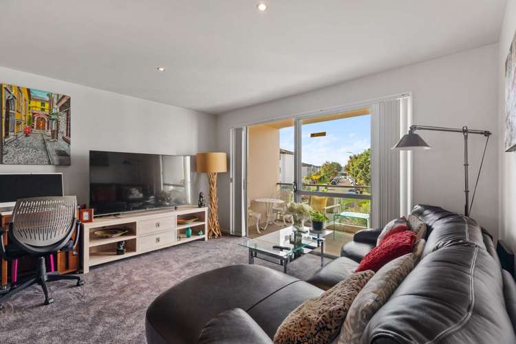 84b Michael Jones Drive Flat Bush_9