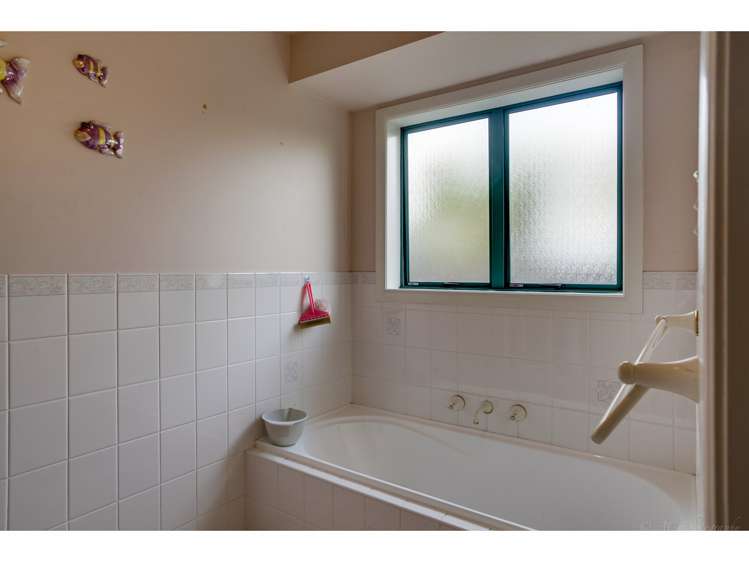 12 Lachlan Place Marchwiel_21