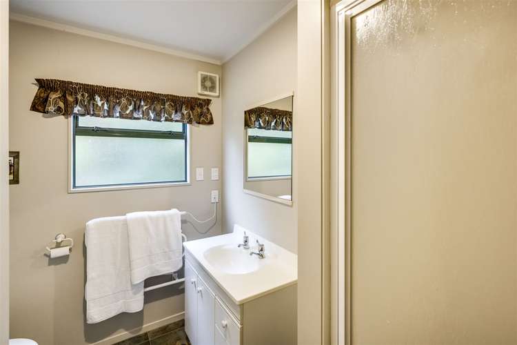 89a Churchill Drive Taradale_18