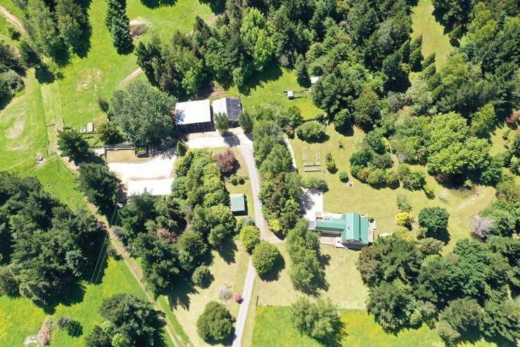 895 Old Coach Road Gore Surrounds_17