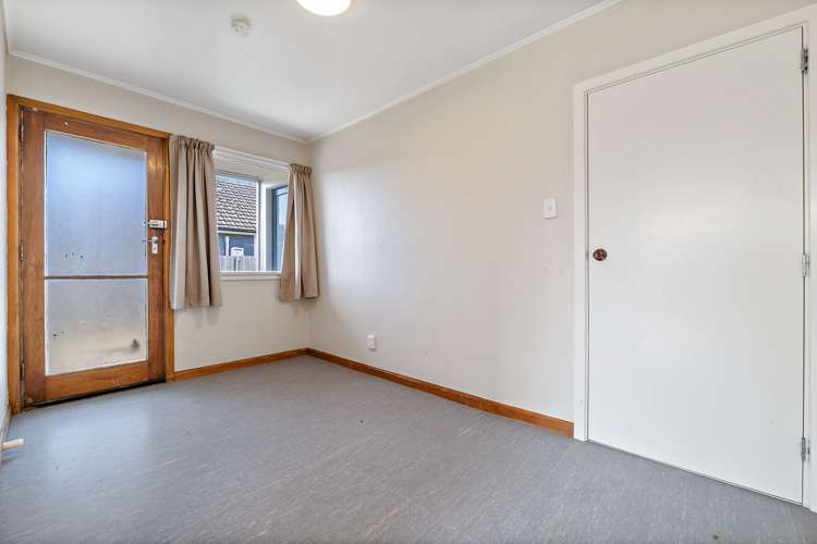 64 Aldershot Street Aranui_11