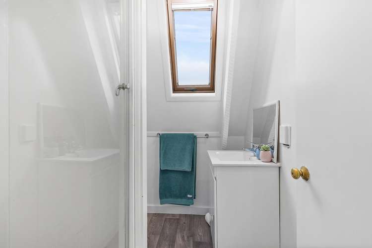 117 Gloaming Hill Titahi Bay_15