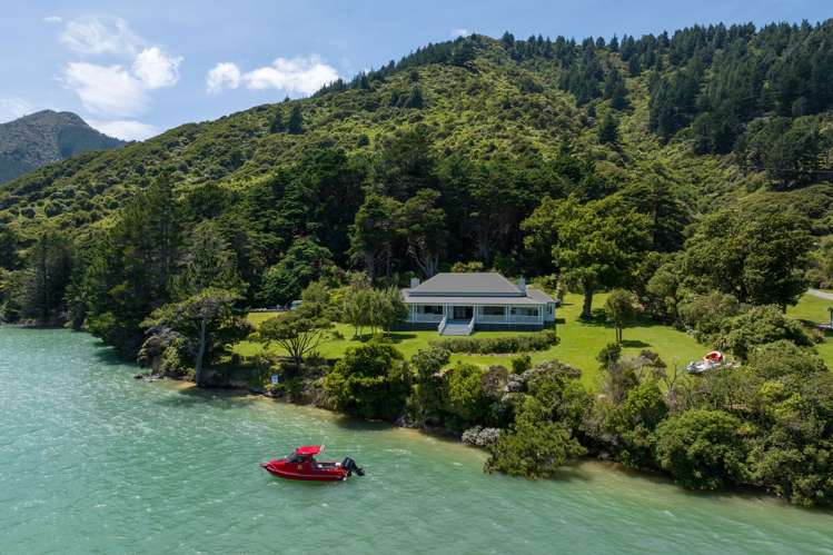 5495 Kenepuru Road, Waitaria Bay_0