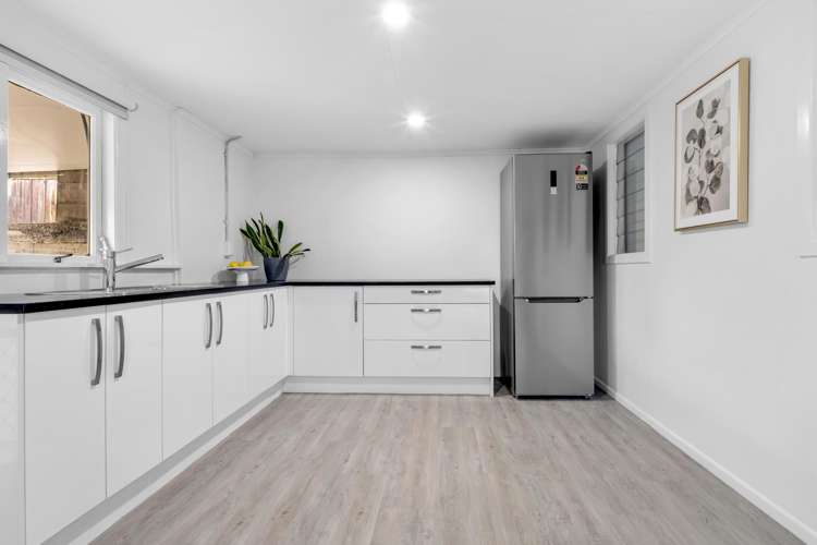 1/8 Gills Road Bucklands Beach_21