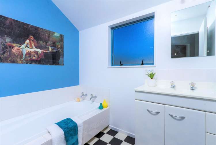 12 Highgrove Way The Wood_14