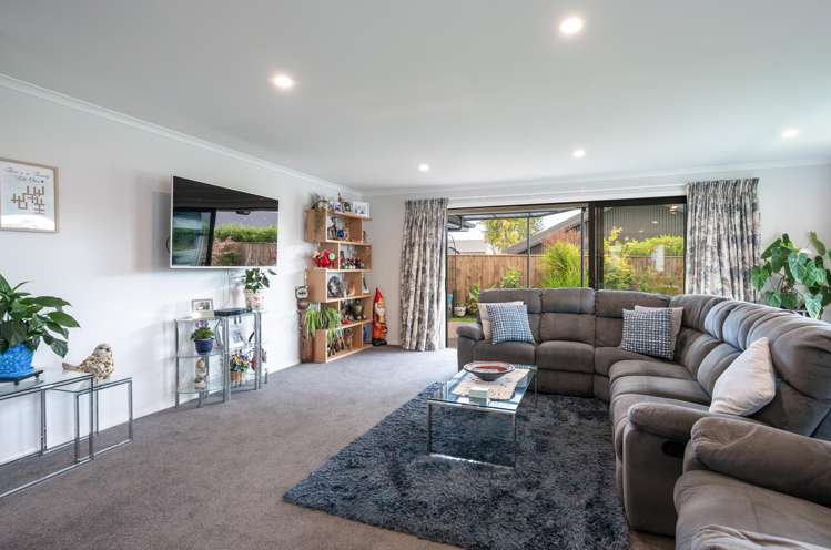 98 Daelyn Drive Richmond_5