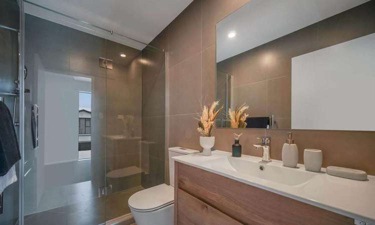 63 Whare Kauri Road Papakura_12