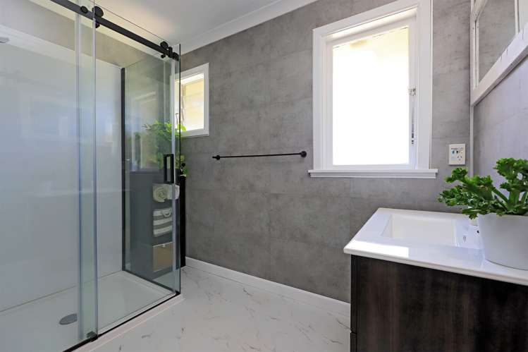 8 Neeve Place Taradale_10