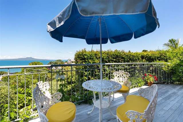 2/58 Beach Road Castor Bay_3