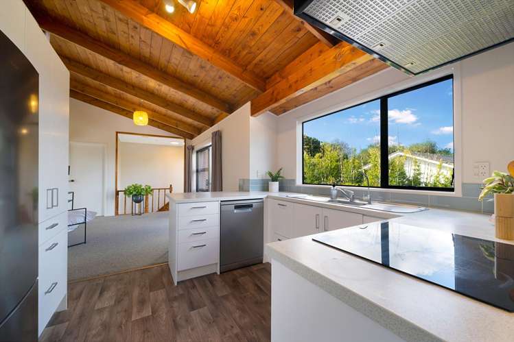 2/12 Grimshaw Place Henderson_6