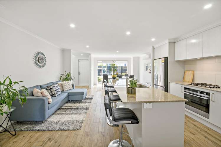 72 Karepiro Drive_3