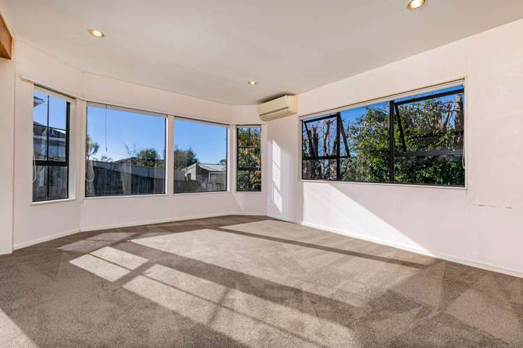 2/28 Unsworth Drive Unsworth Heights_23