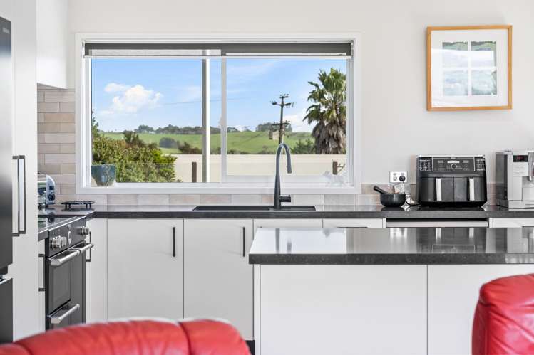 1382 Old North Road Helensville_33