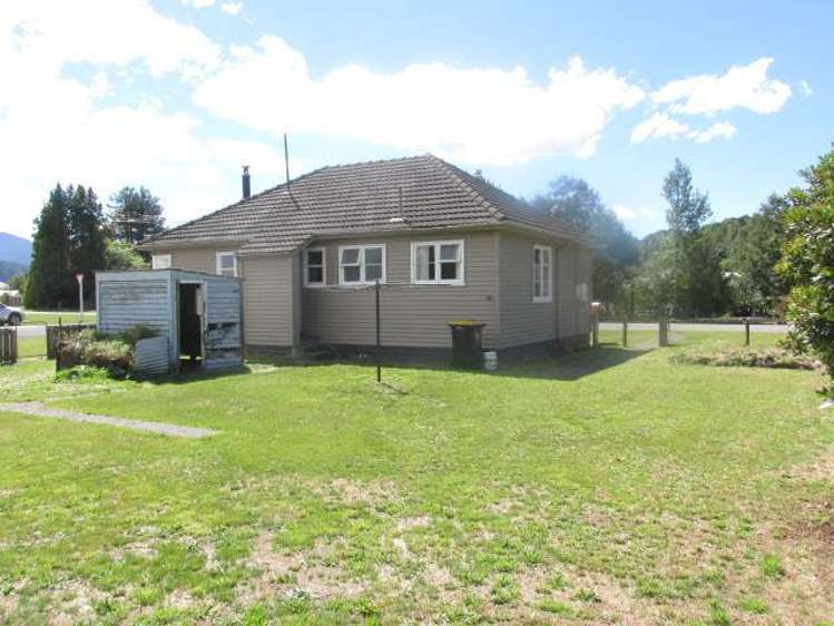 23 Herald Street Reefton_14