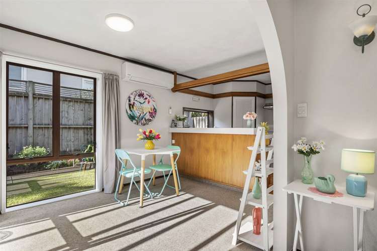 2/10 Tobruk Crescent Milford_9