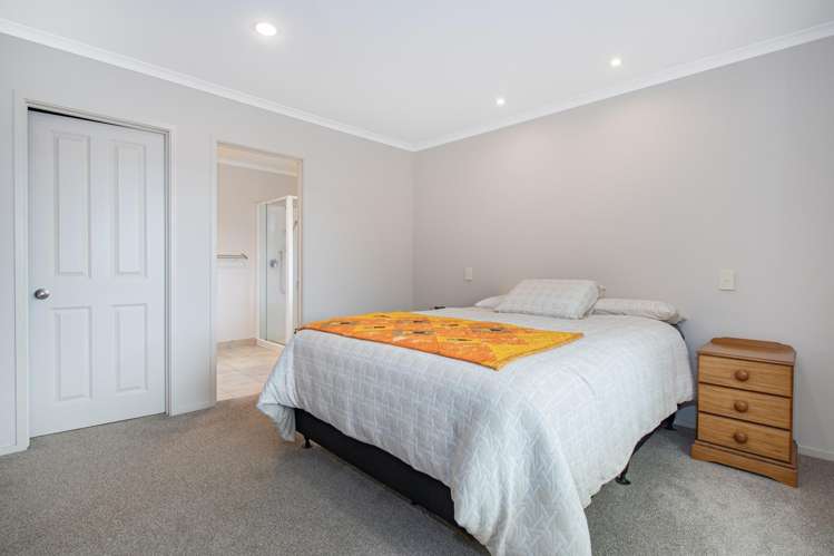 8 Maxwell Place Te Kamo_15