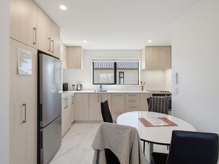 2/180 Marine Parade New Brighton_6