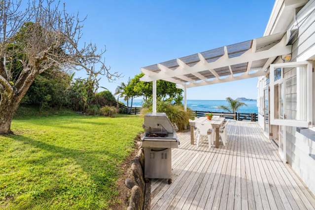 165 Beach Road Tokomaru Bay_4