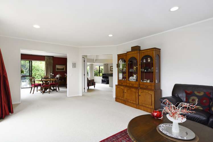 21 Farnham Drive Richmond_5