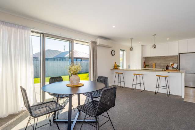 4 Redhaven Rise Netherby_1