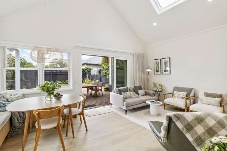 59 Endeavour Street Lyall Bay_3