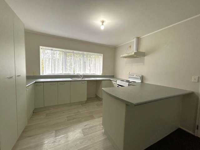 27 Brookvale Park Stanmore Bay_2