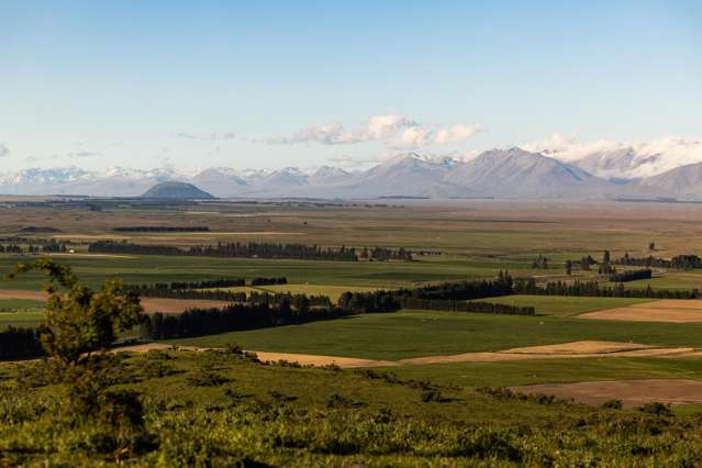 Mackenzie Basin Splendour