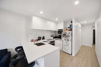 28/137 Hall Avenue_2