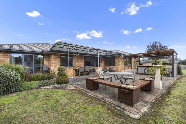 230 The Oaks Drive Leamington_19