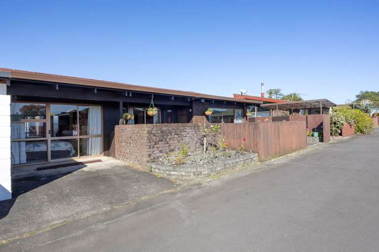 2/135 Parrs Cross Road Glen Eden_13
