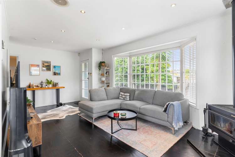 52 Tahi Terrace Glen Eden_17