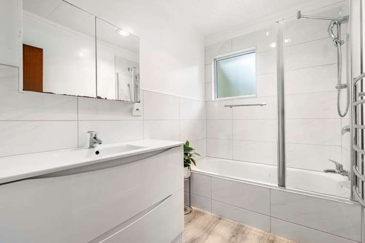 26a Clayburn Road Glen Eden_16