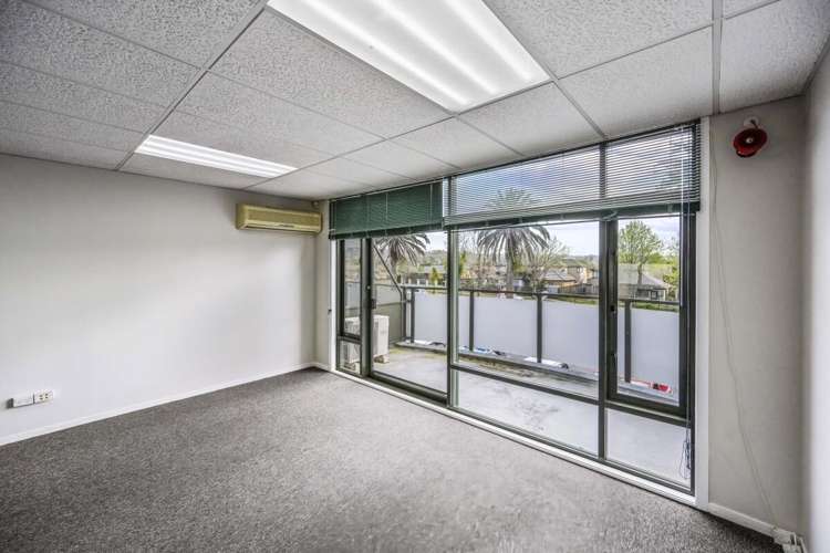 7, 51 William Pickering Drive Albany_9