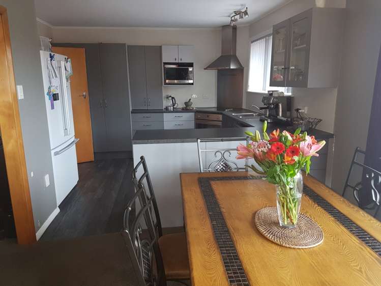 23 Keith Road Paroa_13