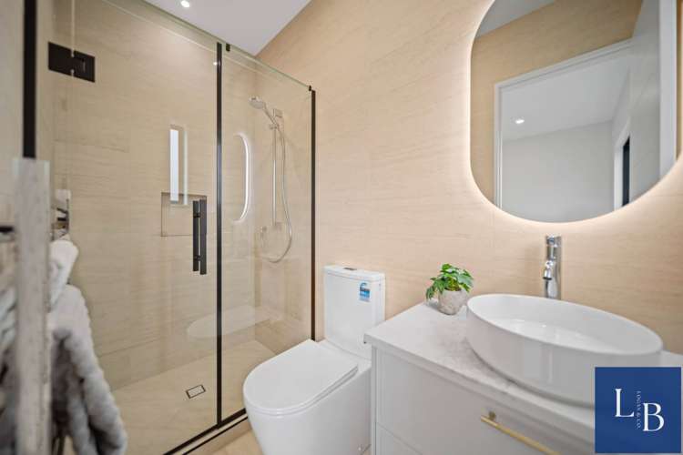 38 Furlough Road Opaheke_20