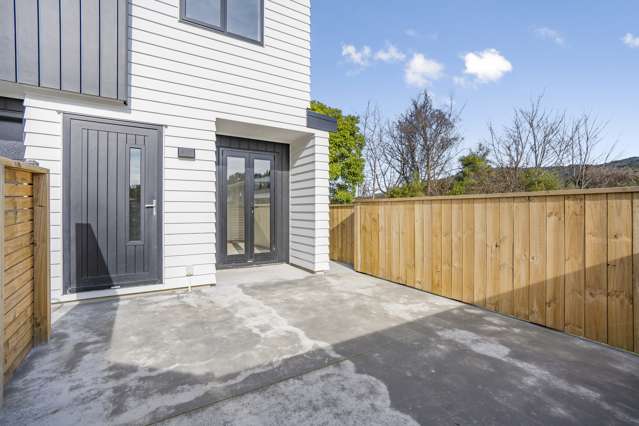 15B Rowe Parade Wainuiomata_3