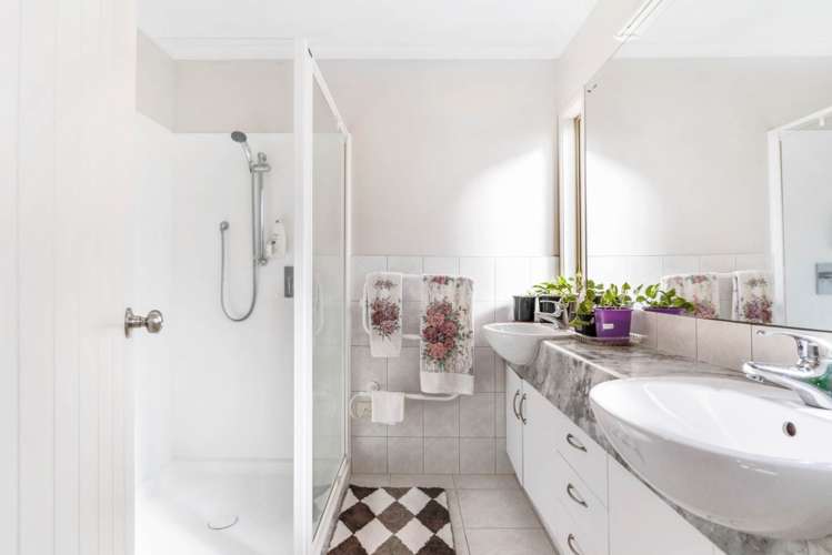 23 Matarangi Road East Tamaki_21