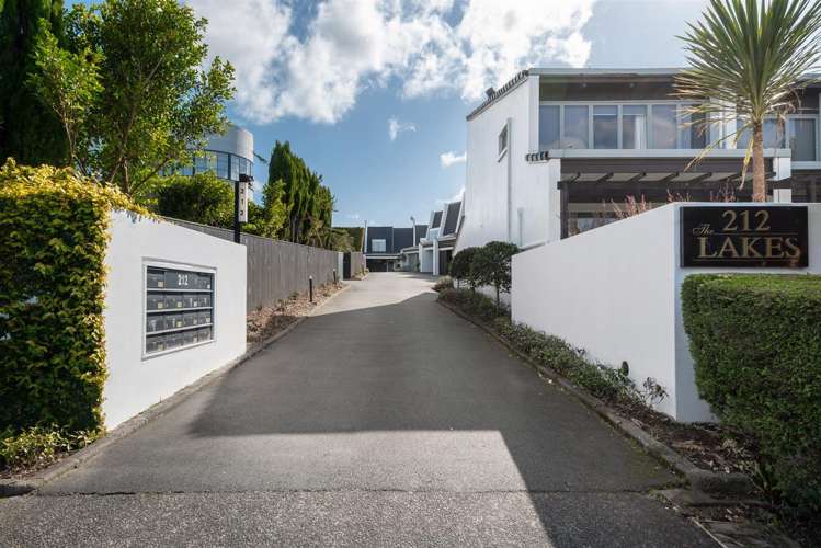 13/212 Hurstmere Road Takapuna_2