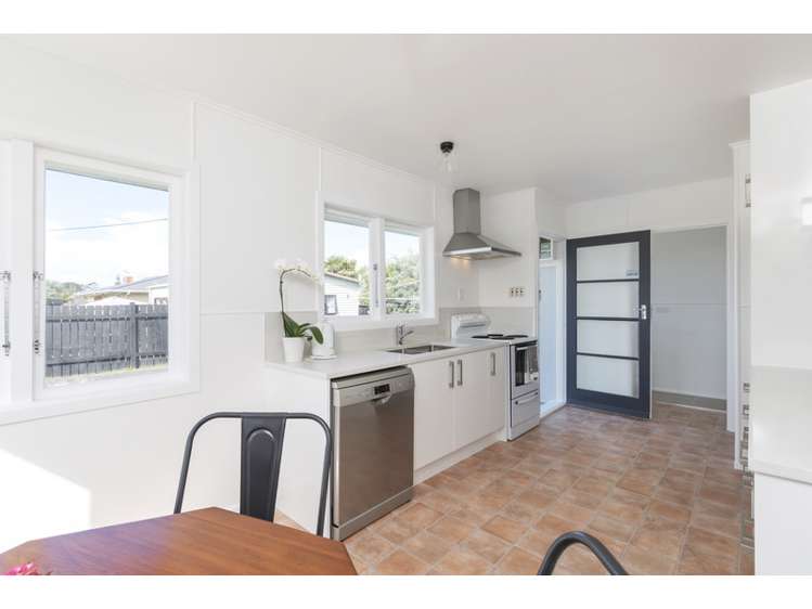 8 Cornwall Street Te Atatu South_4