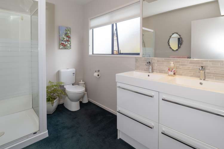 30 Catherwood Avenue Allenton_11