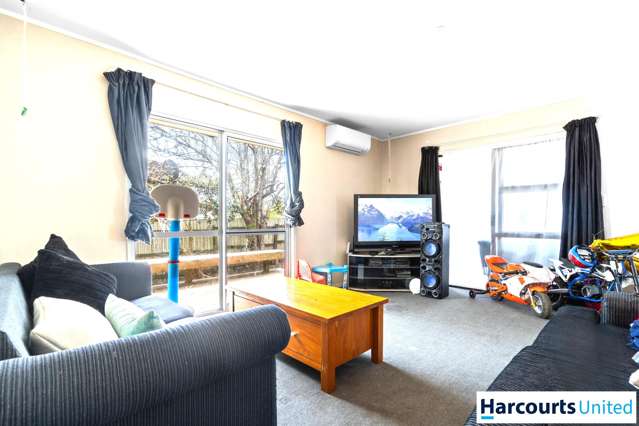 Charming First Home with minor Do-up Potential