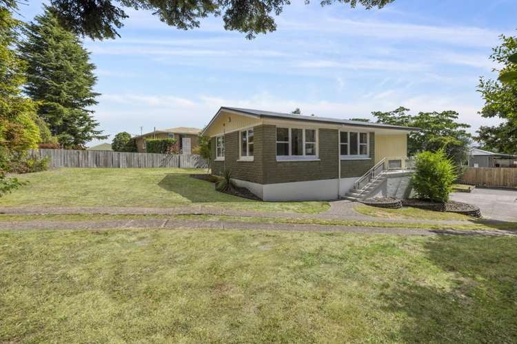 2 Alastair Avenue Owhata_15