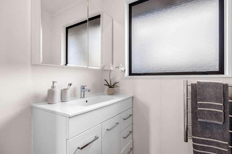 2/51 Tilford Street Woolston_11