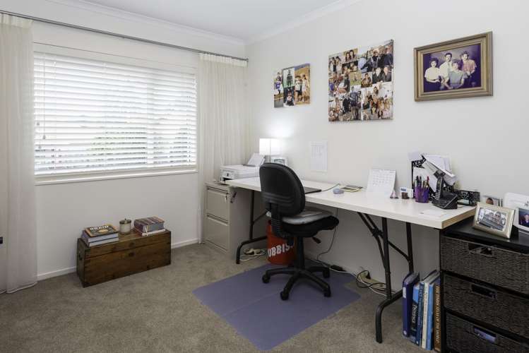 15 Gillett Place Botany Downs_12