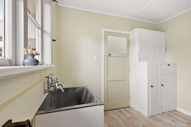 14 Taikata Road Te Atatu Peninsula_15