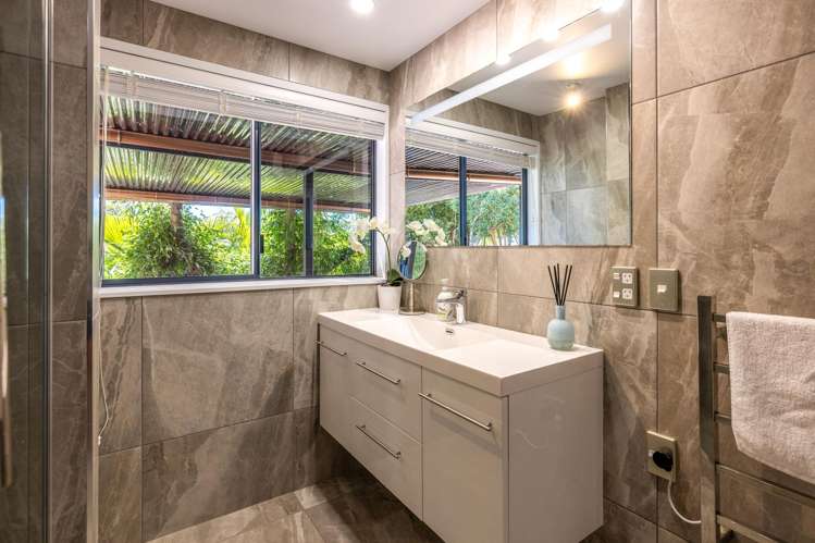 2 Seventh Avenue Onetangi_18