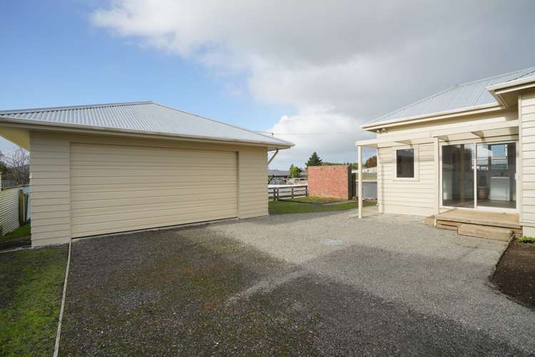 26 Dyson Street Strathern_22