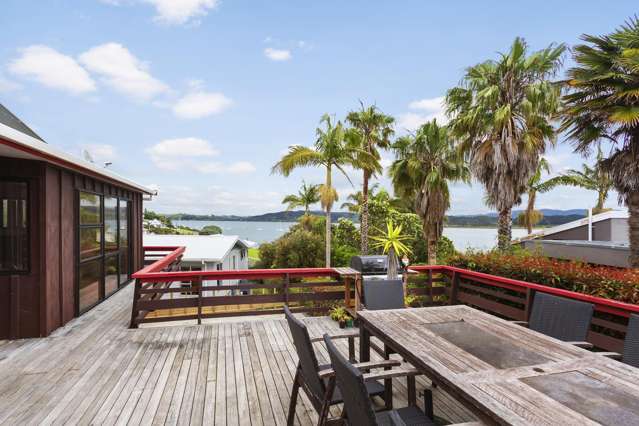 Sun-Drenched With Sea Views!