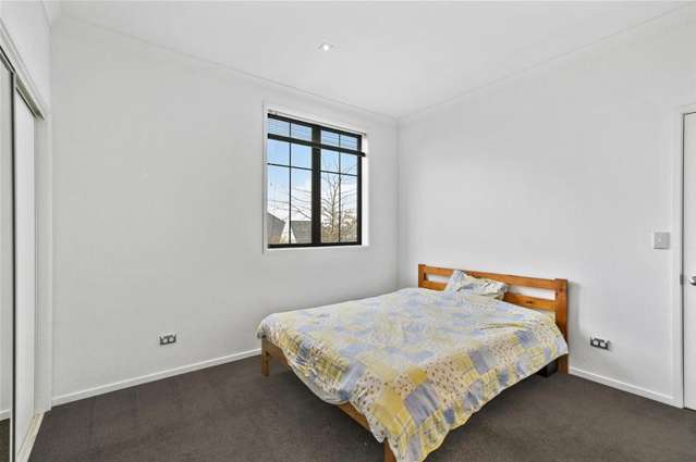 166 Hussey Road Northwood_4