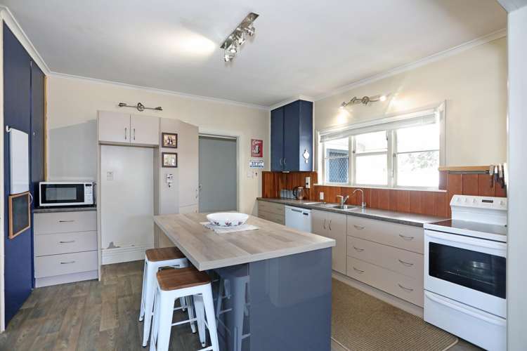 12 High Street Bulls_2